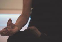 Como Meditar en Casa Diariamente sin Frustrarse meditacion en casa