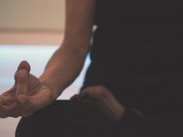 Como Meditar en Casa Diariamente sin Frustrarse meditacion en casa